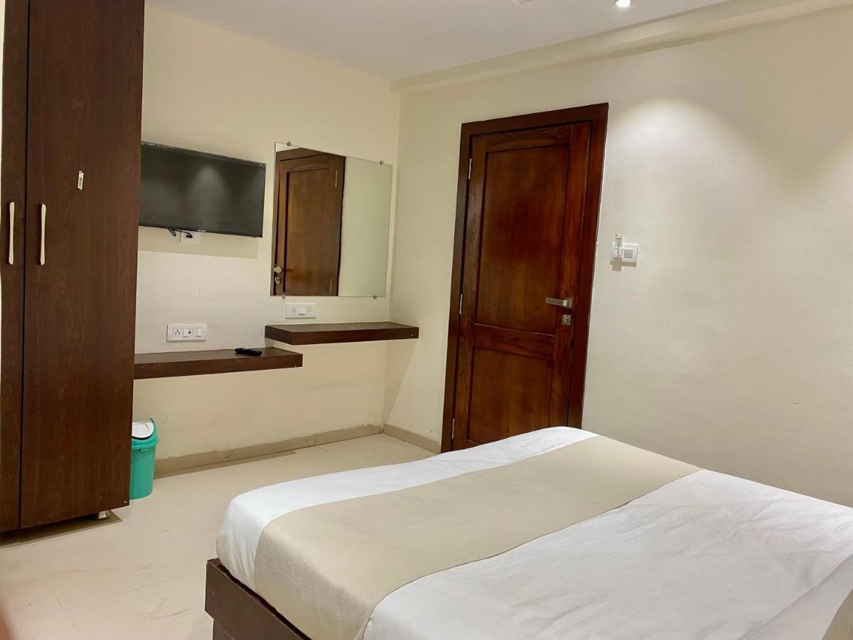 Hotel Vrindavan Palace Indore Exterior foto